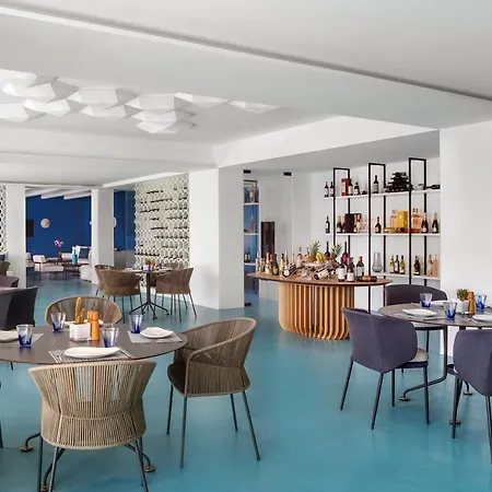 Hotel Mykonos Grand & Agios Ioannis Diakoftis