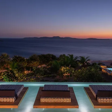 Mykonos Grand & מלון