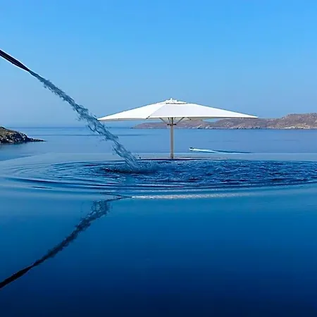 Mykonos Grand & Hotel