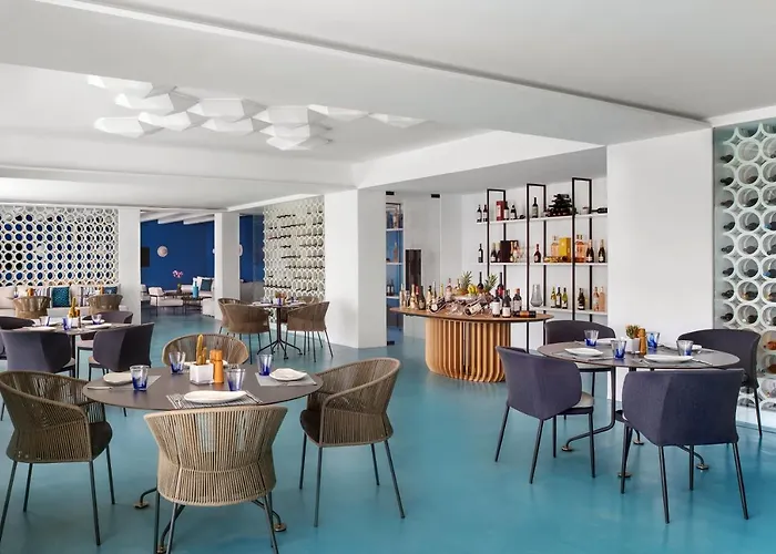 Hotel Mykonos Grand & Agios Ioannis Diakoftis