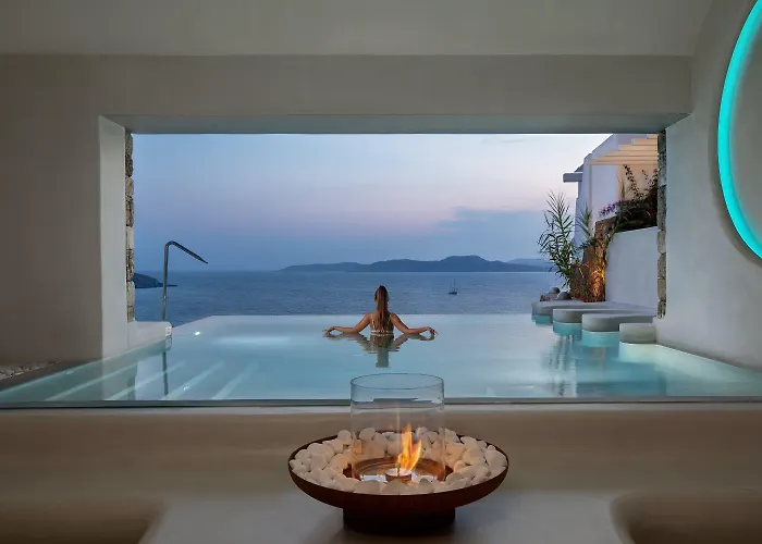Mykonos Grand & 5*