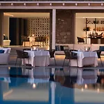 Mykonos Grand & Hotell Agios Ioannis Diakoftis